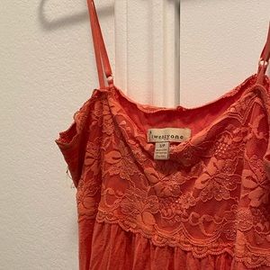 Coral tank top with adjustable straps
